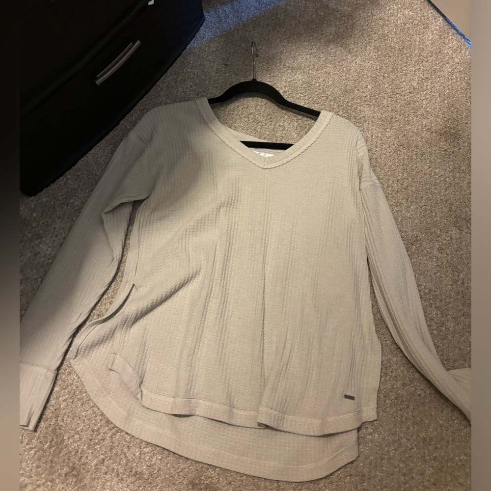 hollister cream sweater